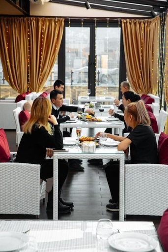 Food & Drinks 4, Reikartz Sky Almaty, Almaty