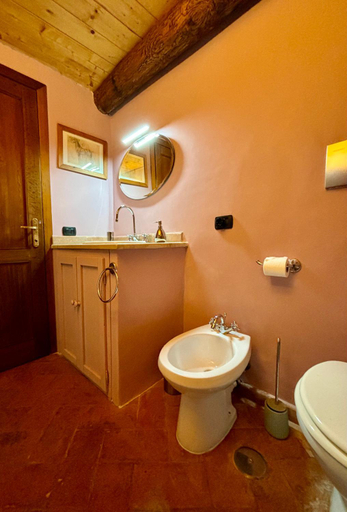 Bathroom 3, Collina Blu, Viterbo