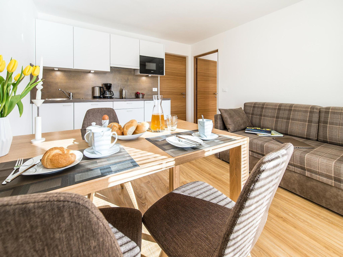 Others 4, Apartment in Dorf Tirol near Spronser Lakes, Bolzano