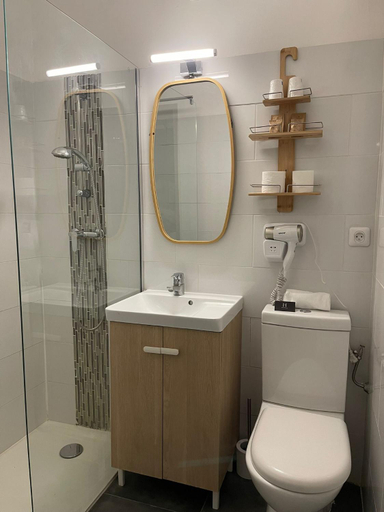 Bathroom 2, Resothel, Alpes-Maritimes