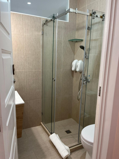 Bathroom 3, Bora Dormir, Lagos