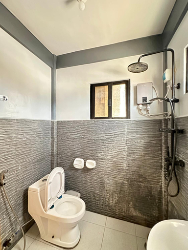 Bathroom, MG Homestay, Burgos