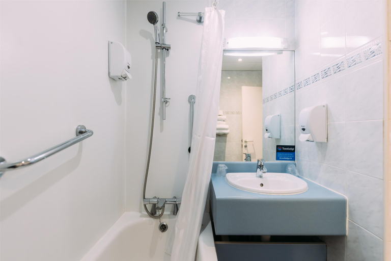 Bathroom 4, Belfast Central Travelodge, Belfast