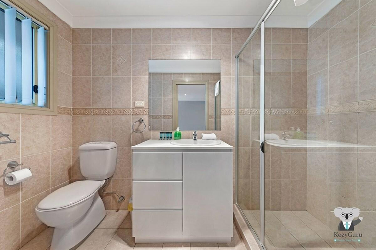 Bathroom 4, Kozyguru | Penrith | Cosy 4 Bed Holiday House, Penrith - West