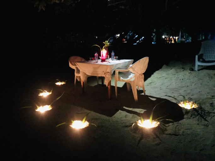Food & Drinks 4, Eveyla Guesthouse, Vaavu Atoll