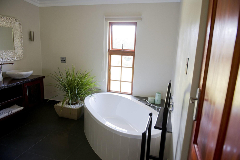 Bathroom 4, Cultivar Guest Lodge , Cape Winelands