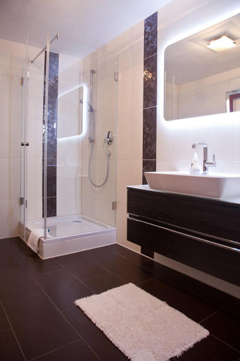 Bathroom 4, Hotel am Wiesenhang - Garni, Garmisch-Partenkirchen