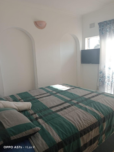Bedroom 3, 7 Geelhout Ave, Ehlanzeni