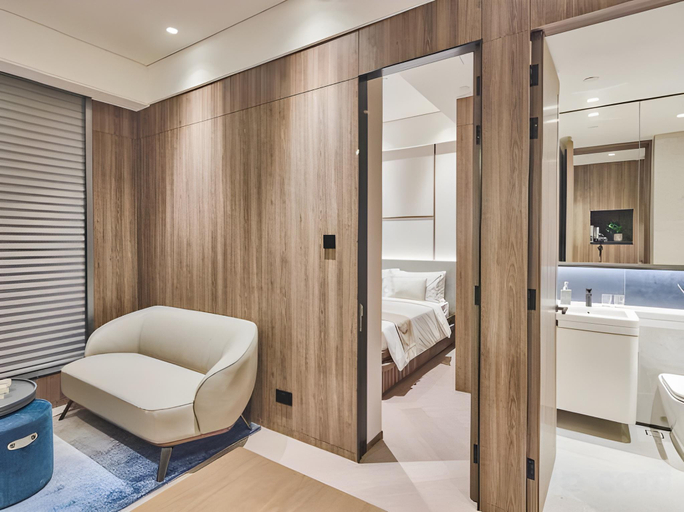 Others 5, The Stellar, Hong Kong Island