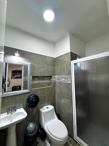 Bathroom 4, Blue Inn Hotel & Suites, Mazatlán