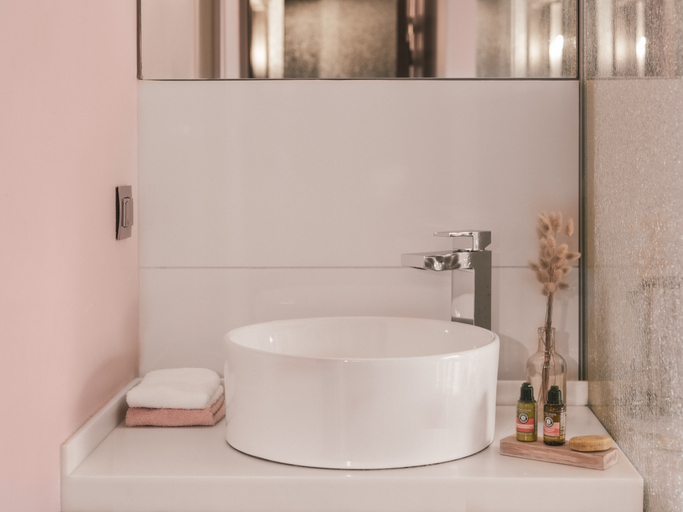 Bathroom 3, Hotel Legend, Paris