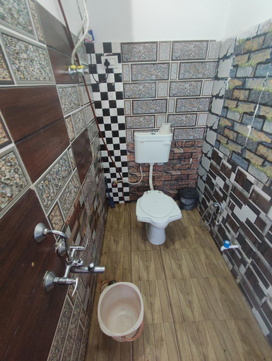 Bathroom 4, Chacha's Garden Hotel, Ajmer