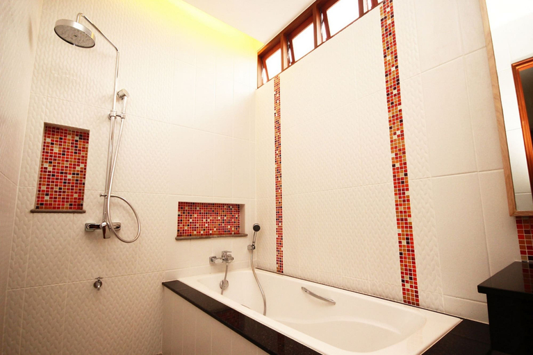 Bathroom 4, Chu Hotel, Muang Chiang Mai