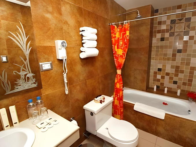 Bathroom 5, Hotel El Marques, Atacames