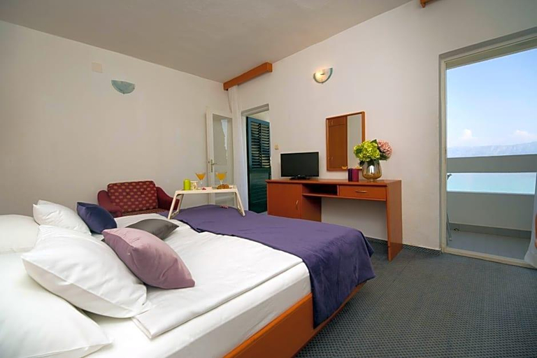 Bedroom 2, Hotel Faraon, Trpanj