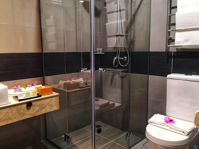 Bathroom 3, AZ Hotel and Serviced Apartments, Labuan