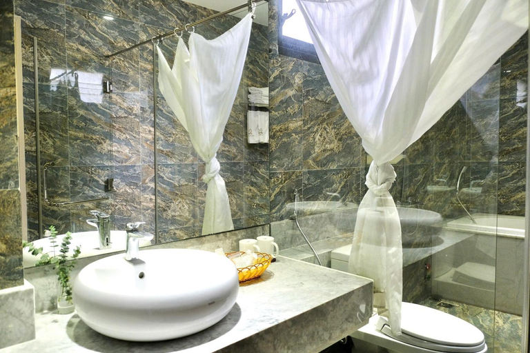 Bathroom 5, Kim Minh Apartment & Hotel, Vũng Tàu