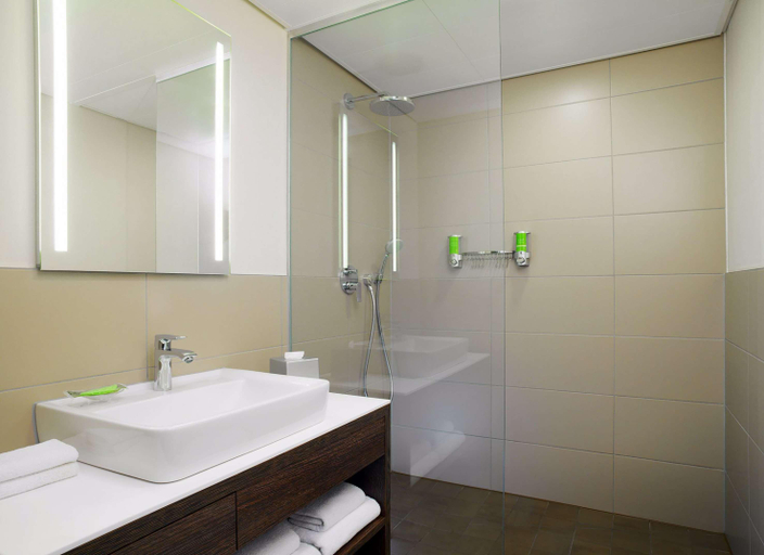Bathroom 3, Best Western Hotel Airport Frankfurt, Frankfurt am Main