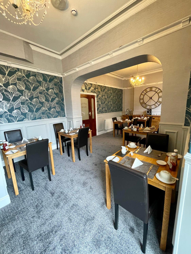 Food & Drinks 4, Milverton House, Conwy