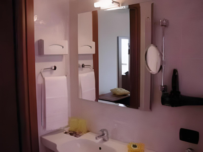 Bathroom 4, Hotel Garden Ristorante, Parma