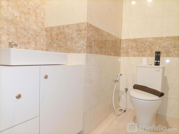 Bathroom 3, Minimalist Studio at Mataram City By Travelio, Sleman