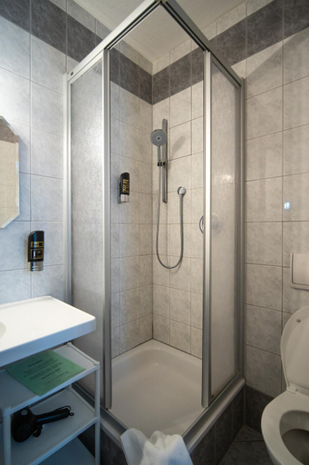 Bathroom 5, Berghotel Drei Bruder Hohe im Erzgebirge, Erzgebirgskreis