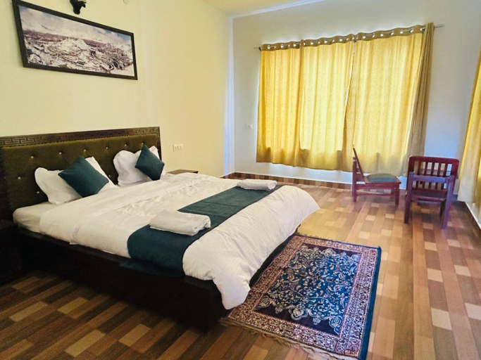 Bedroom, lawang residency, Leh