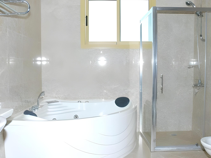 Bathroom 4, Marina Tower Hotel, Manama