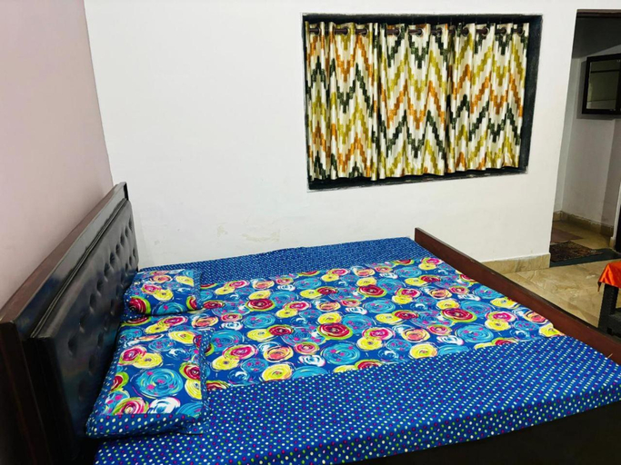 5, Shukla Guest House, Durg