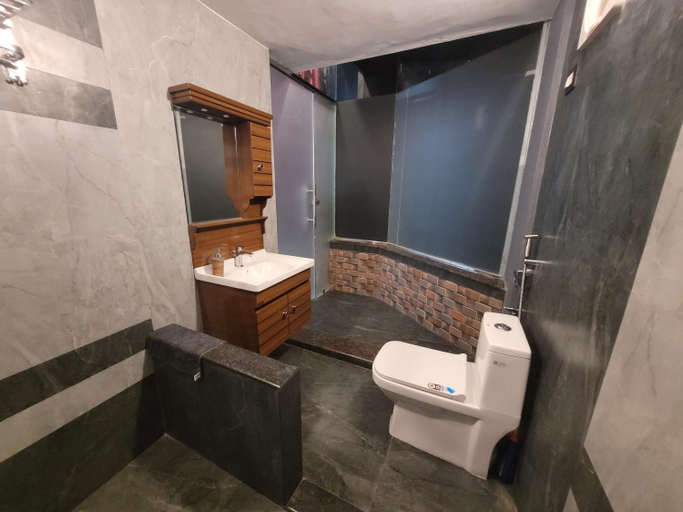 Bathroom 3, Seekend Holidays Munnar, Idukki