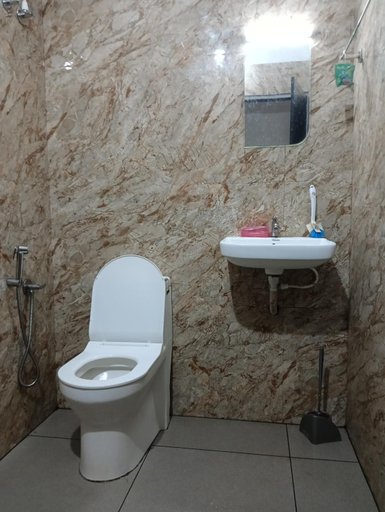 Bathroom 4, Whitefort Rohini Homestay, Alappuzha
