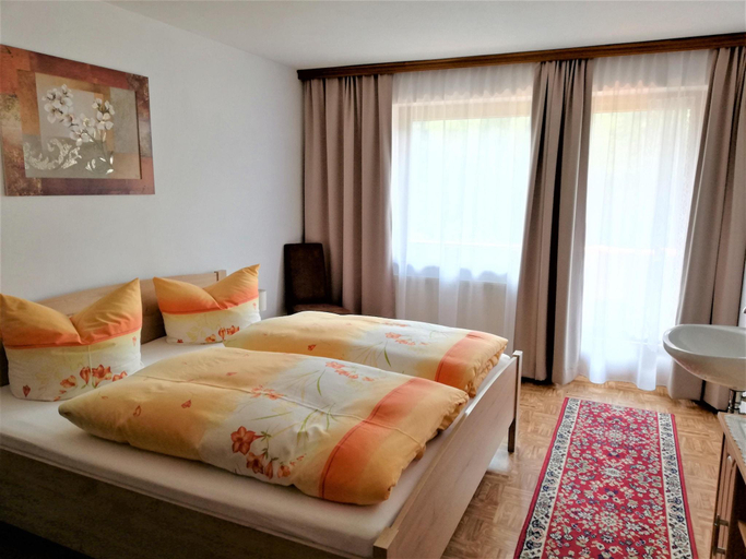 Bedroom 2, Chalet in Mayrhofen near Penken Ski Lift, Schwaz