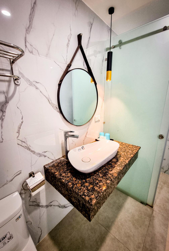 Bathroom 5, Aloha Hotel Quy Nhon, Qui Nhơn