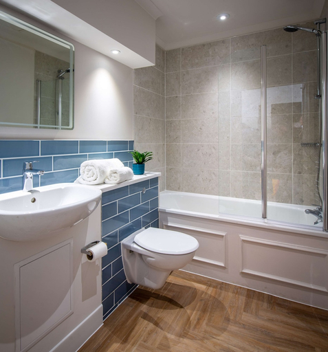 Bathroom 4, Bruntsfield Hotel, WorldHotels Elite, Edinburgh