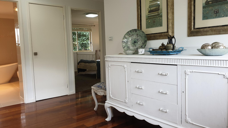 Others 5, Hills Bed & Breakfast, Sydney