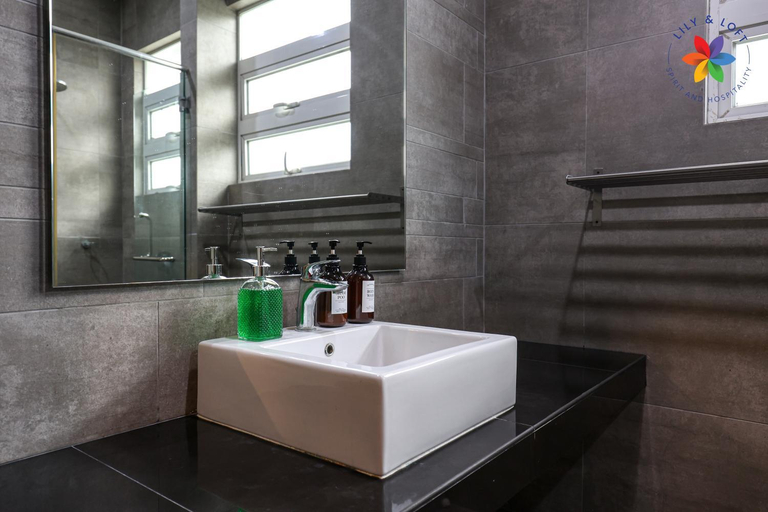 Bathroom 5, Private Studio in Bungalow by LilyandLoft, Subang Jaya