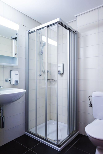 Bathroom 4, Hotel Castel, Sion