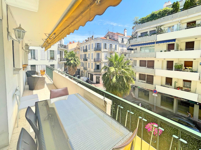 2, Viva Riviera Large 3 Bedrooms with balcony, Alpes-Maritimes
