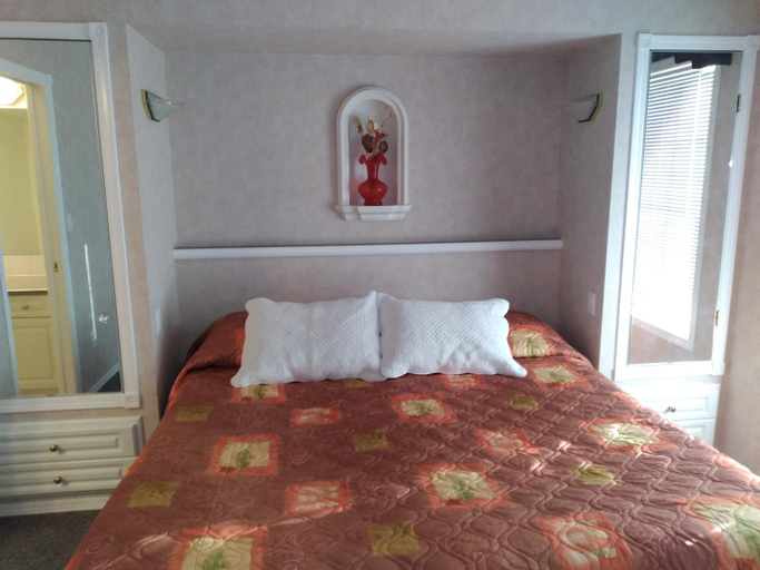 Others 2, Fairmont Mountain View Villas, East Kootenay