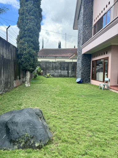 Others 5, Villa Sulthon, Karanganyar