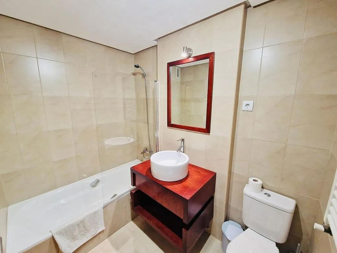 Bathroom 4, Sunset Haven - La Torre Golf Resort, Murcia