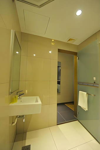Bathroom 5, Milano Hotel, Kluang
