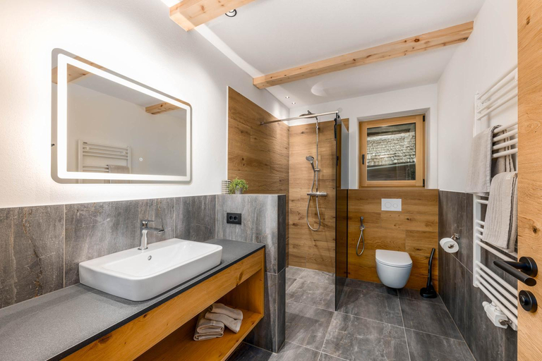 Bathroom 3, La Munt, Bolzano