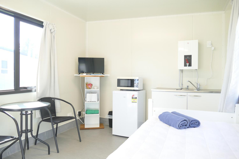 Bedroom 2, Whakatane Holiday Park, Whakatane