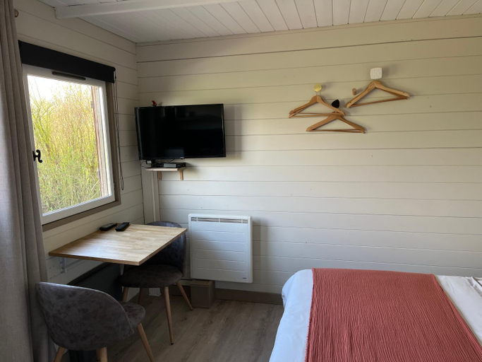 Bedroom 2, Le Temps d'un Instant, Seine-Maritime