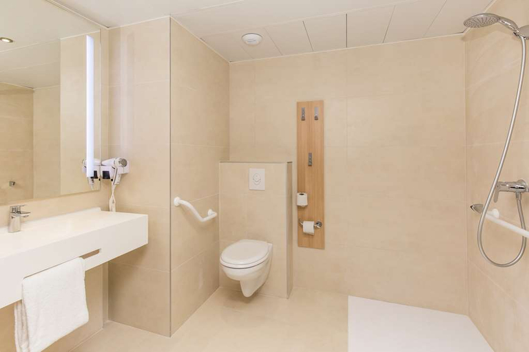 Bathroom 4, Kyriad Direct METZ NORD - Woippy, Moselle