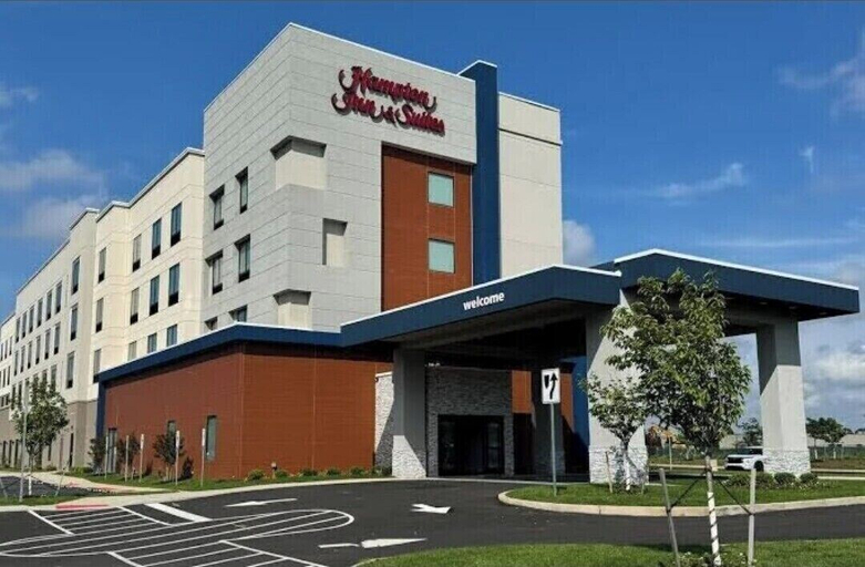 Exterior & Views 2, Hampton Inn & Suites Somerset, Somerset