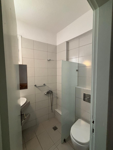 Bathroom 3, Vaya Zorba Studios, Thessaly