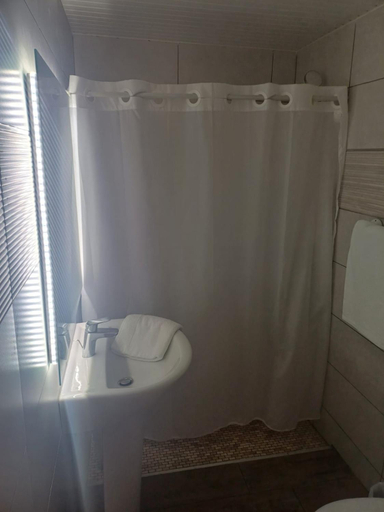 Bathroom, Airport Hotel, Ducos