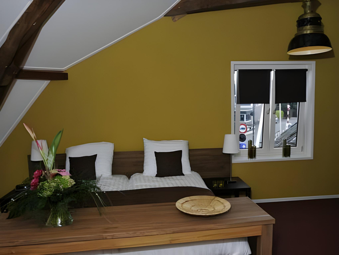 Bedroom 4, Hotel Restaurant It Posthus, Ferwerderadiel